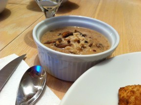 Wildmushroom soup 2