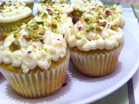 pistachio cupcakes 4